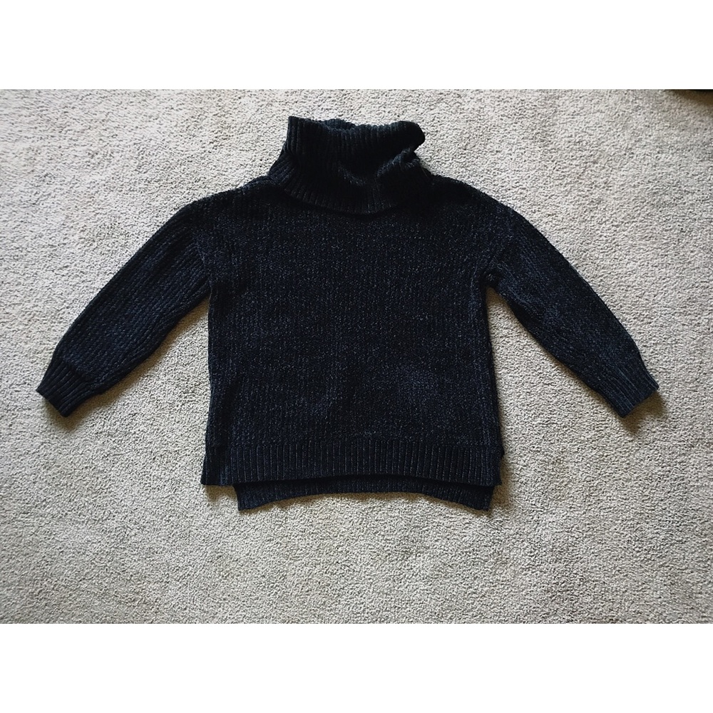 Turtleneck Sweater Worn Once!🖤